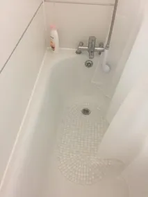 Small Modern Comfortable 2 Bedroom Apartment - cmyr - Bad
