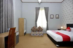 RedDoorz At Golden Inn Tugu Yogyakarta - Room
