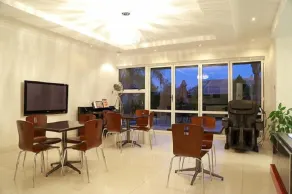 Cycad Palm Guest House Gaborone - Lobby sitting area