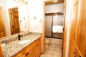 The Corral at Breckenridge by Summit County Mountain Retreat - Salle de bain