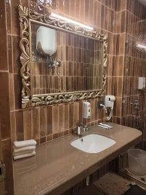 Ray of Maya near to taj mahal - Bathroom