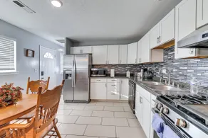 7 Mi to Louisville: Family-friendly Jefferson Home - Private kitchen
