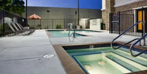 Hampton Inn Brentwood - Piscine