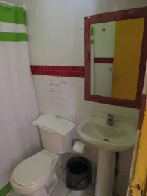 Palm Hostal - Bathroom