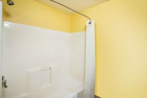 Ramada by Wyndham Sioux Falls - Salle de bain