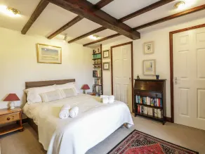 Brunnion House - Room