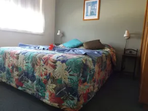 Surfside Merimbula Holiday Apartments - Room