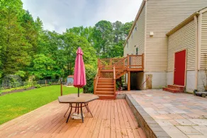 3 Mi to Dtwn Cary: Family Home w/ Deck! - Interior