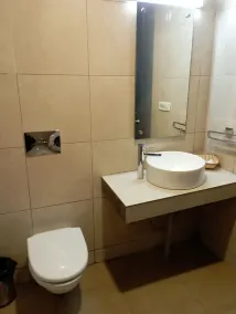 Woodsmoke Retreat - Bathroom