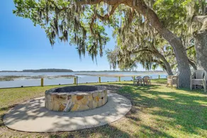 Paddle, Fish & Swim! Hernando Lake Cabin - Innenbereich