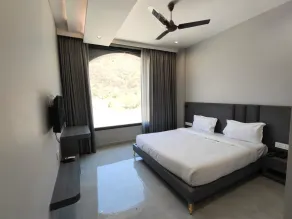 Bhavya Mountain Resort Udaipur - Camera