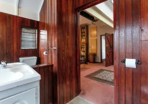 Waterkloof Apartments - Bathroom