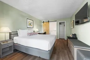 Marina Village Inn - Chambre