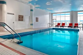 Four Points by Sheraton Calgary Airport - Piscine