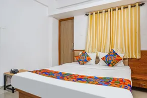 Fabhotel Lake View - Chambre