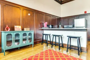 Modern Elegance: Timeless Crawfordsville Studio! - Intérieur