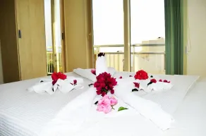 1 Bedroom Apartment Sea View 5 by Likya Global - Room