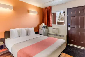 Motel 6-Lethbridge, AB - Chambre