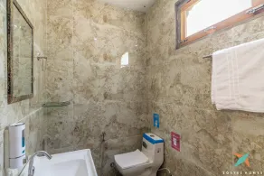 Zostel Homes Tirthan, Gushaini - Badrum
