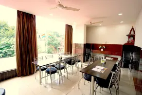 Hotel Vishnu Inn - Restaurant