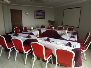 Prinias Hotel - Restaurant