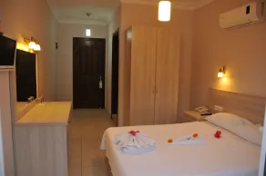 Akdeniz Beach Hotel - Baño