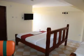 Helsinki Hotel Nyamira - Chambre