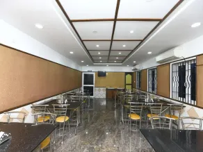 Hotel Arunachala - Restaurant