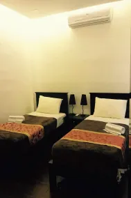 Jo Carter's Hotel and Suites Angeles City - Room