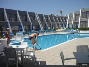 Penelope Beach Hotel Apts - Pool