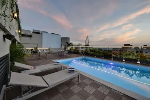 Regenta Fairlark Vadodara - Piscine