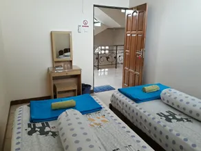 Imam Bonjol Hostel - Chambre