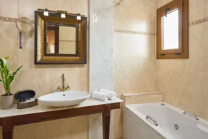 Olympus Mediterranean Boutique Hotel - Bad