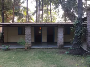 Manoribel - Camera