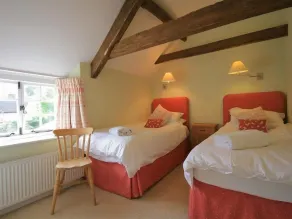 Keen Cottage - Room
