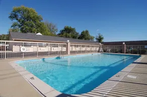 Rodeway Inn Goodlettsville South - Piscine