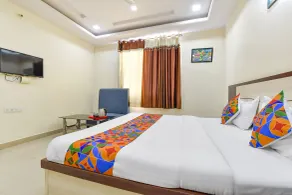 Fabhotel Pink Palace - Chambre