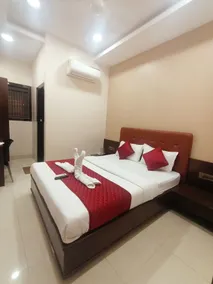 Hotel Empire - Near International Airport - Room