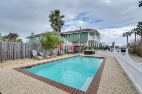 Saltwater Pool! Epic Galveston Bay Group Getaway! - Innvendig
