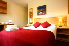 Agnes Blackadder Hall - Campus Accommodation - Room