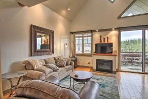 Ski-In/Out Big Sky Townhome w/ Stunning Mtn Views! - Interiør