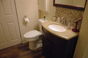 Janssen Park Place - Bathroom