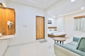 Hotel SR Radhey - Zimmer