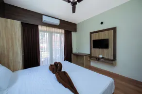 Lykke Suites- 2-min Drive to Colva Beach-By Goan Felicidade Hospitality PVT LTD - Room