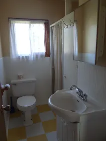 Sunrise Resort - Bathroom