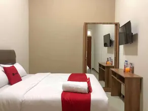 RedDoorz Syariah @ Jl. Cengger Ayam Dalam - Habitación