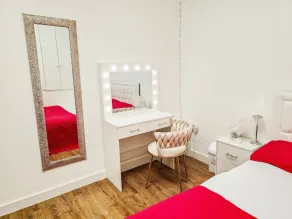 Cleave House - Stylish n Chic 3 Bed House Mins From Central London - Room