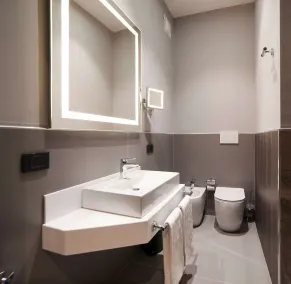 Radisson Hotel Nola Naples - Bathroom