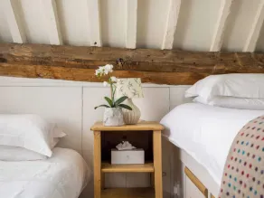 Courtyard House - Room