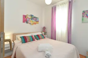 House 1044 - Camera